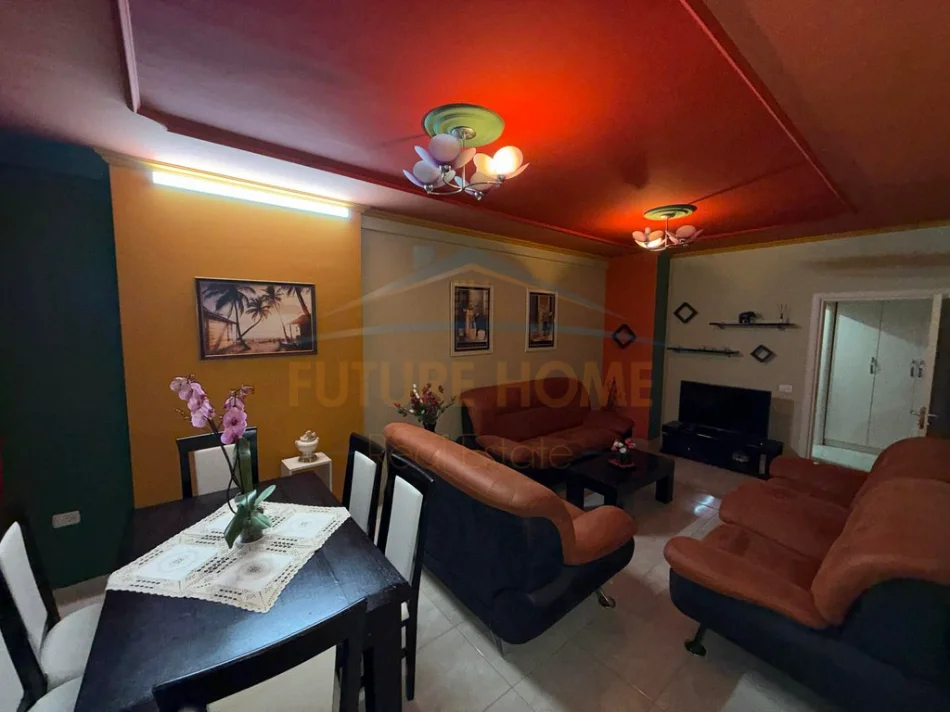 Tirane, jepet me qera apartament 1+1 Kati 5, 64 m² 400 € (Kompleksi Molla)