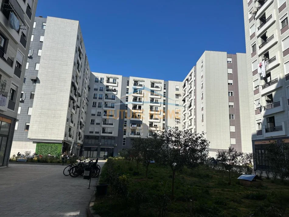 Tirane, jepet me qera apartament 2+1+Ballkon Kati 6, 95 m² 750 € (Kompleksi Star, 21 Dhjetori)