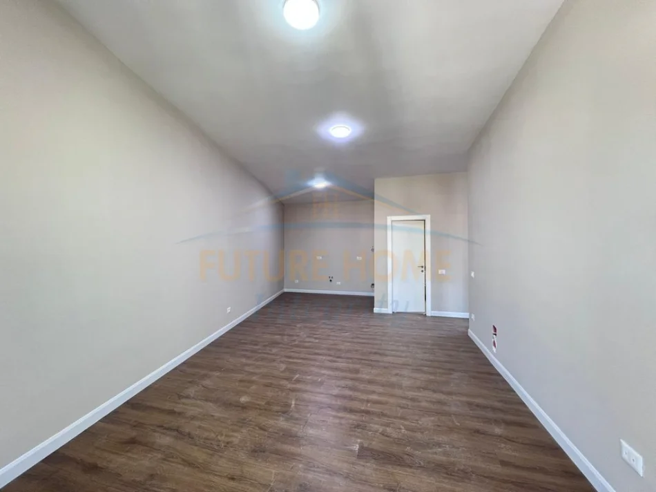 Tirane, shitet apartament 1+1+Ballkon Kati 4, 76 m² 138.000 € (Porta Tirana e Re)