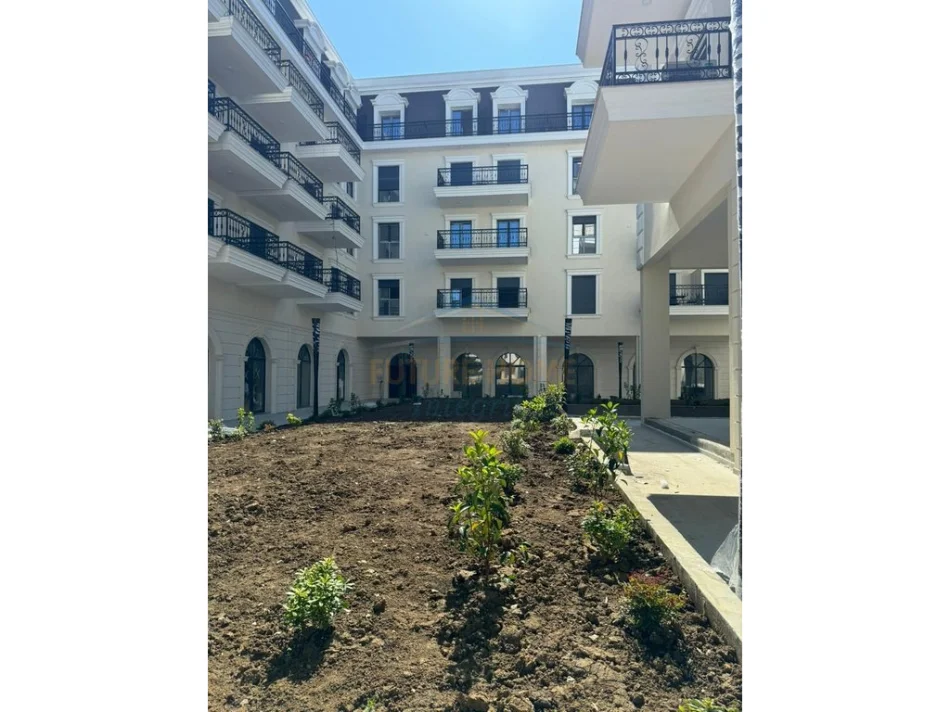 Tirane, shitet apartament 1+1+Aneks Kati 4, 76 m² 138.000 € (Porta Tirana e Re, Sauk)