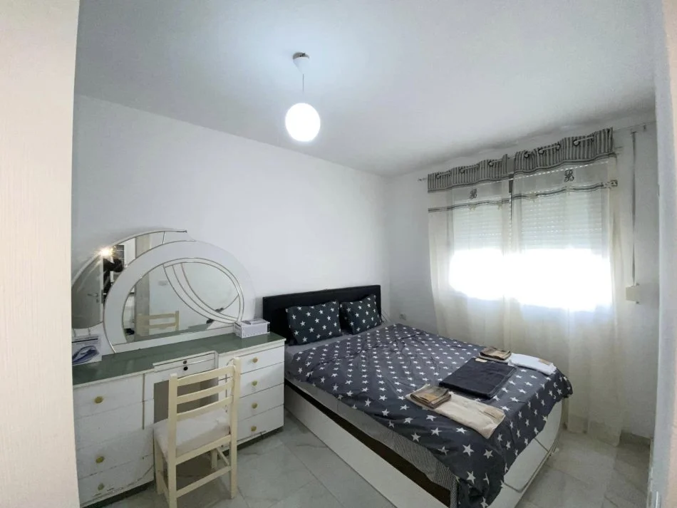 Durres, jepet me qera apartament 1+1 Kati 2, 70 m² (HOTEL ANTALYA,Beach Durres)