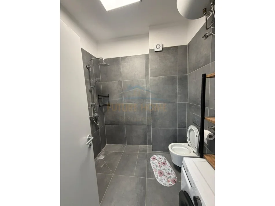 Tirane, jepet me qera apartament 1+1 Kati 9, 72 m² 600 € (Kompleksi Golden Park)