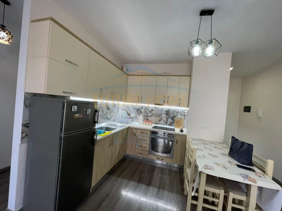 Tirane, jepet me qera apartament 2+1 Kati 3, 94 m² 750 € (Apartament 2+1 Don Bosko, Fiori Di Bosco, Tiranë)