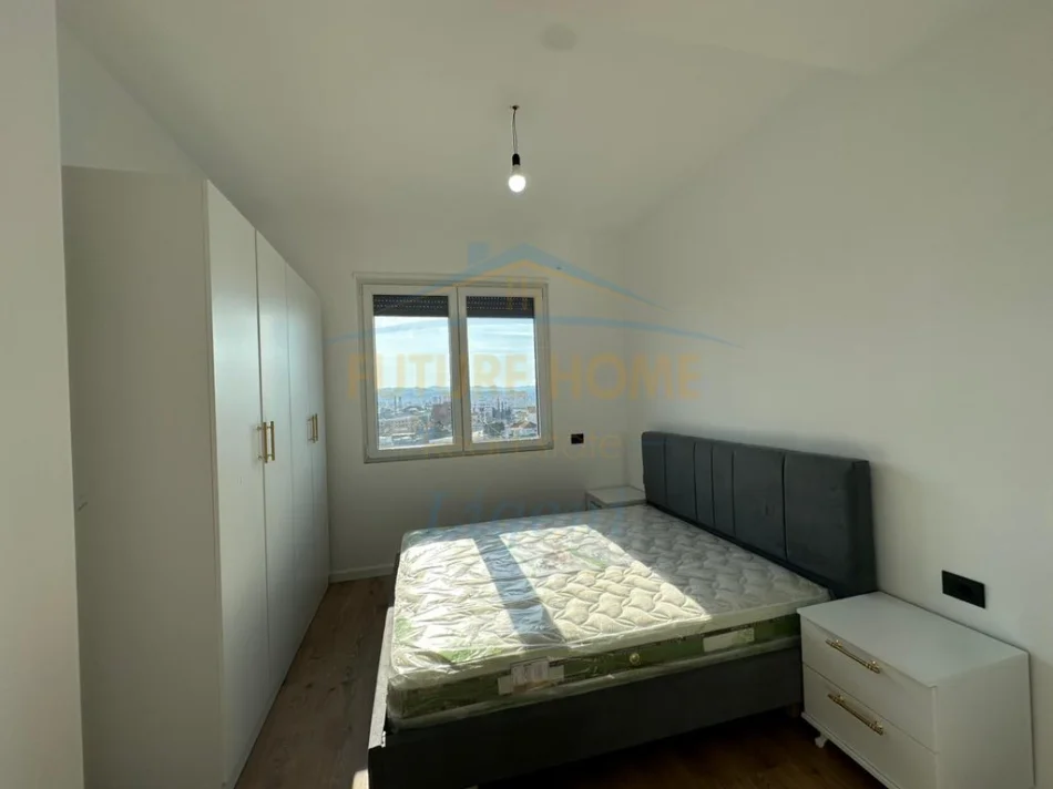 Tirane, jepet me qera apartament 2+1+Ballkon Kati 3, 90 m² 525 € (paskuqan)