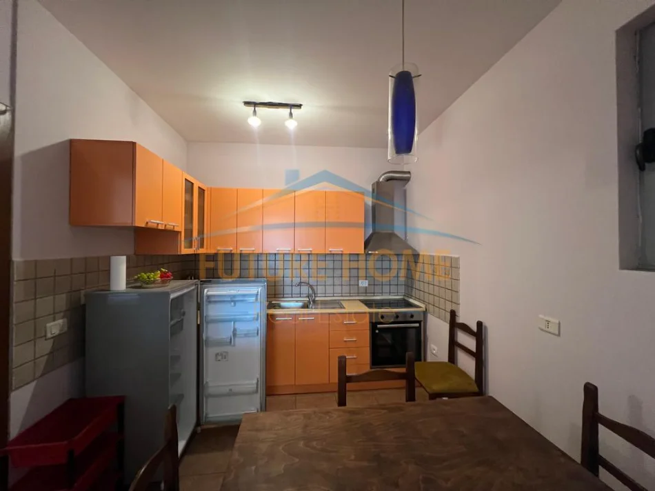 Tirane, jepet me qera apartament 2+1 , 95 m² 800 € (Apartament 2+1, Stadiumi Dinamo)