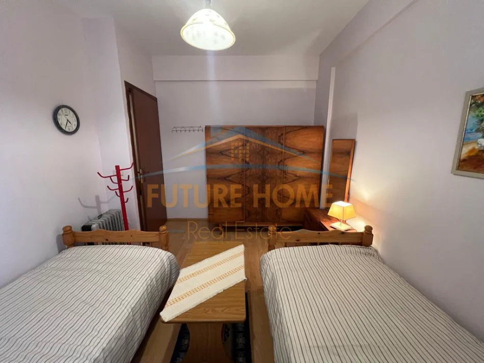 Tirane, jepet me qera apartament 2+1 Kati 5, 95 m² 800 € (Stadiumi Dinamo)