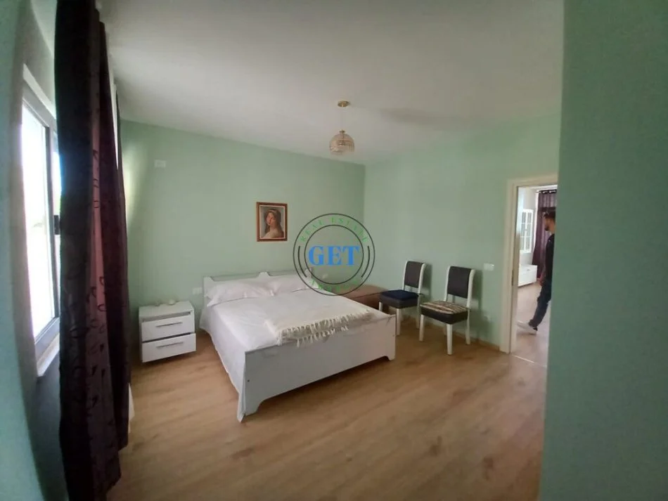 Durres, jepet me qera apartament 2+1+Ballkon Kati 3, 120 m² 650 € (Vila Zogut, Durres)
