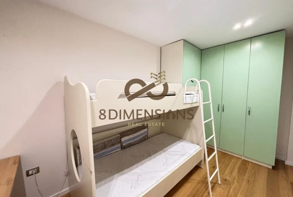 Tirane, jepet me qera apartament 3+1 Kati 4, 100 m² 850 € (Shkolla e kuqe)