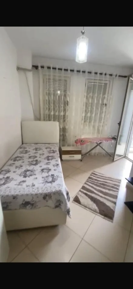 Tirane, jepet me qera apartament 2+1+Ballkon Kati 3, 84 m² 450 € (don bosko)