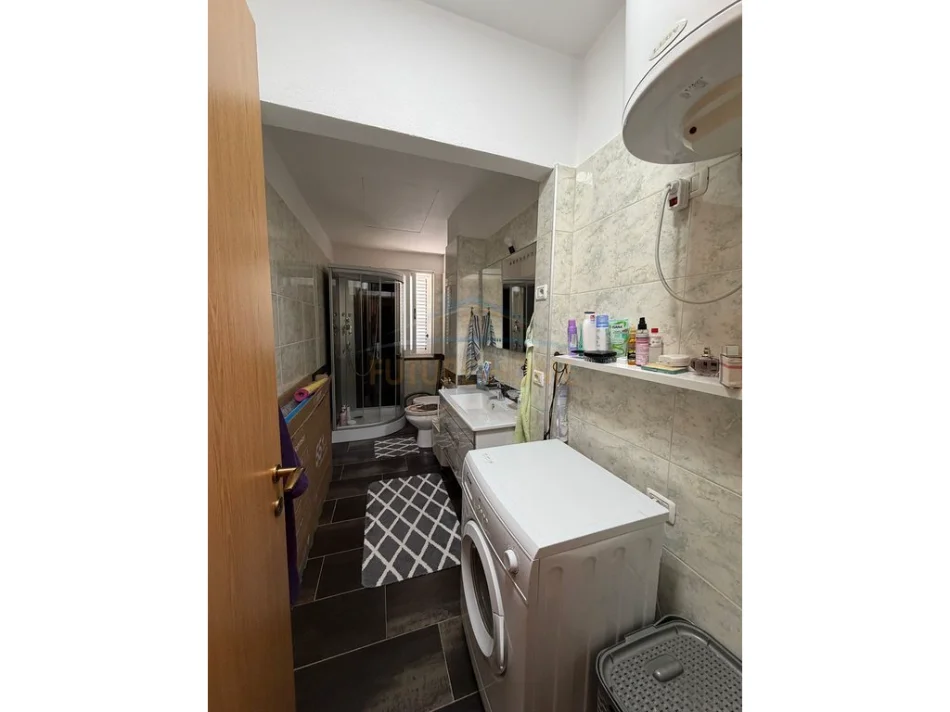 Tirane, shitet apartament 2+1+2, Kati 1, 106 m² 160.000 € (Fresk)