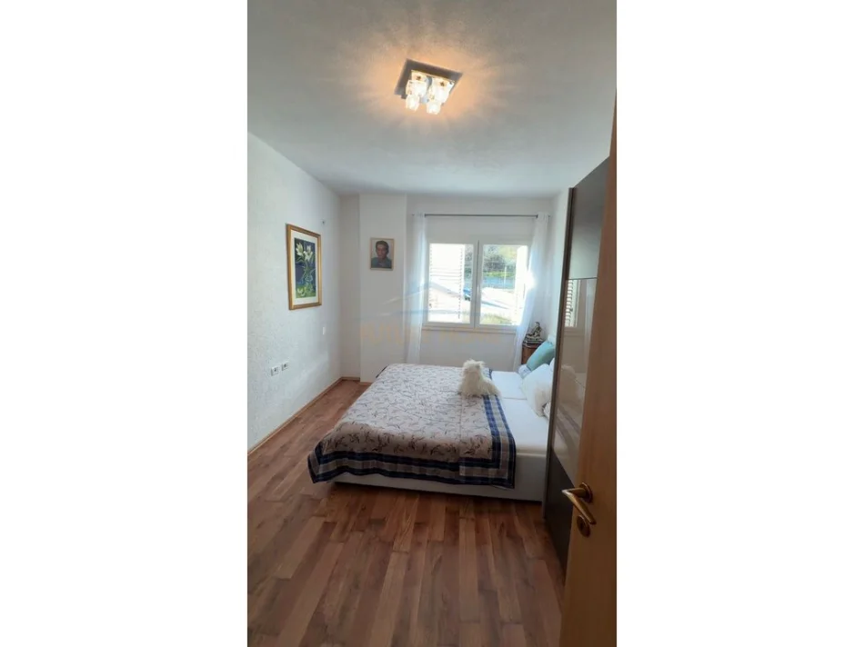 Tirane, shitet apartament 2+1+2, Kati 1, 106 m² 160.000 € (Fresk)