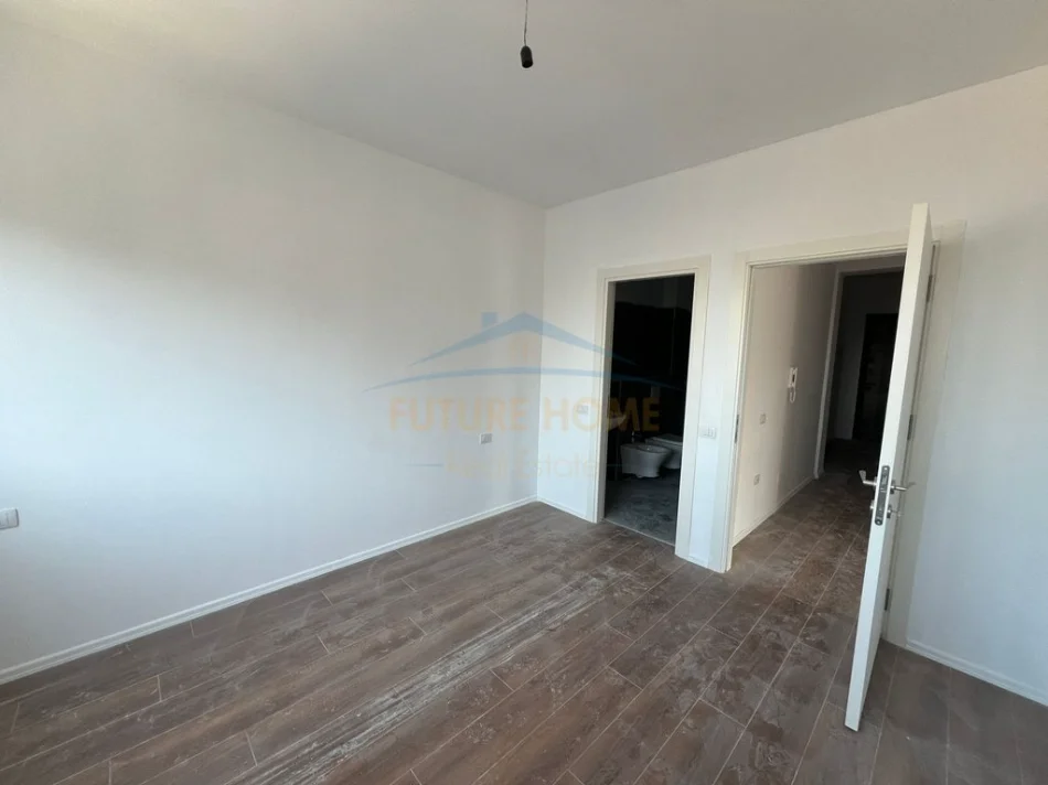Tirane, shitet apartament 2+1 Kati 4, 108 m² 243.900 € (OXHAK)