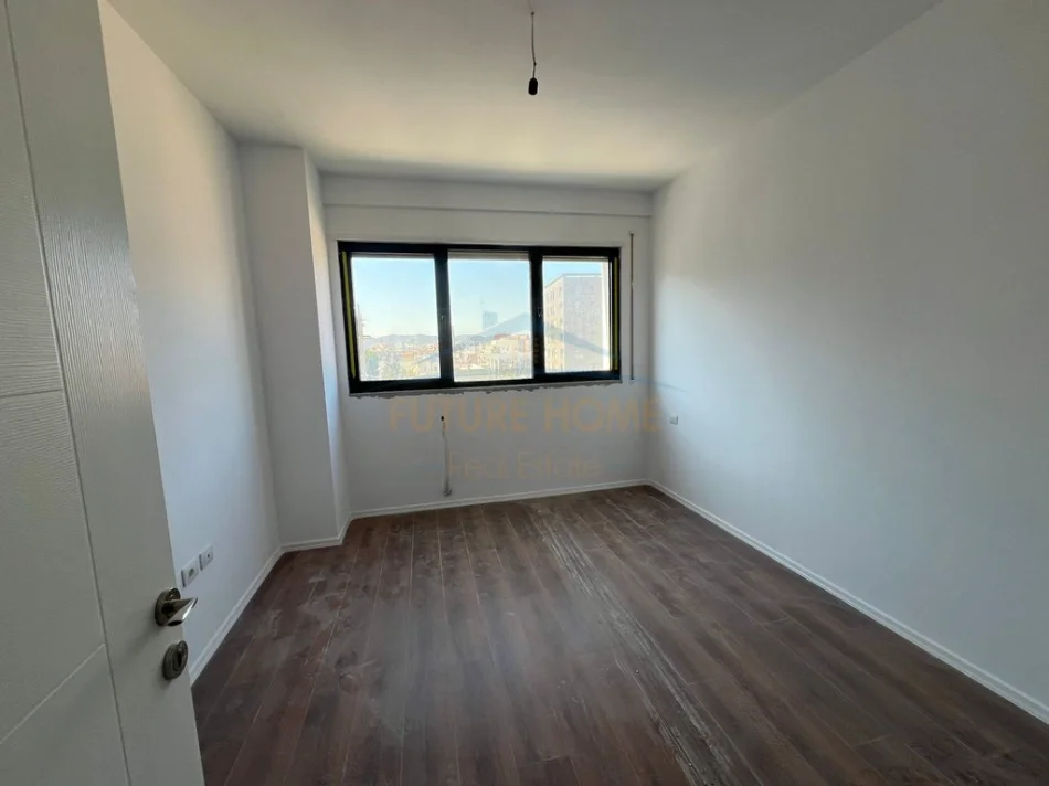 Tirane, shitet apartament 2+1+2+Post Parkim, Kati 4, 108 m² 243.900 € (Rruga Reshit Petrela, Kompleksi ASL 2)