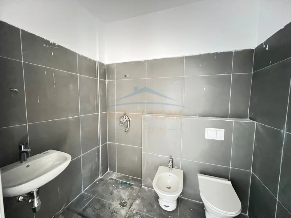 Tirane, shitet apartament 2+1+Ballkon Kati 4, 108 m² 243.900 € (Kompleksi ASL 2)