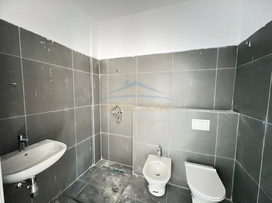 Tirane, shitet apartament 2+1 Kati 4, 108 m² 243.900 € (Rruga Sadik Petrela,Kompleksi ASL 2)