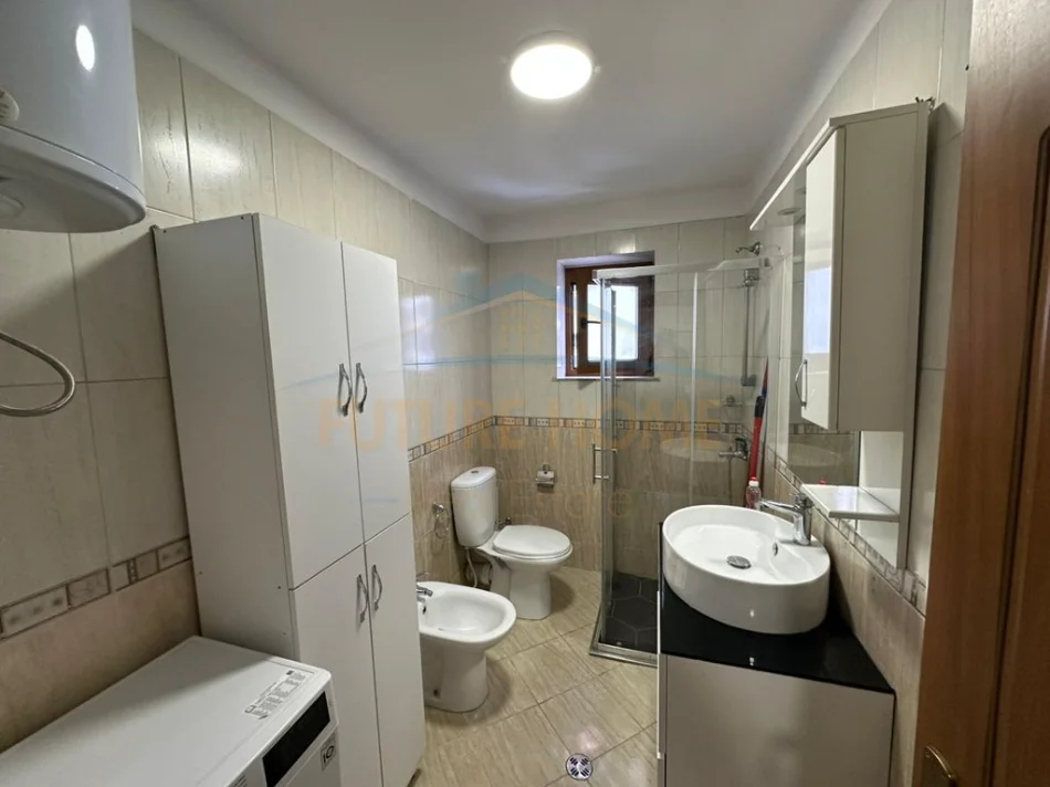 Tirane, jepet me qera apartament 1+1 Kati 2, 60 m² 600 € (Myslym Shyri)