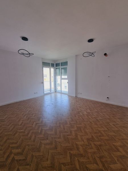 Tirane, shitet apartament 2+1 , 100 m² 178,000 € (Kopshti Botanik)
