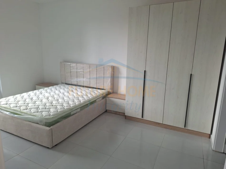 Tirane, jepet me qera apartament 2+1 Kati 4, 99 m² 600 € (rruga 5 maji)