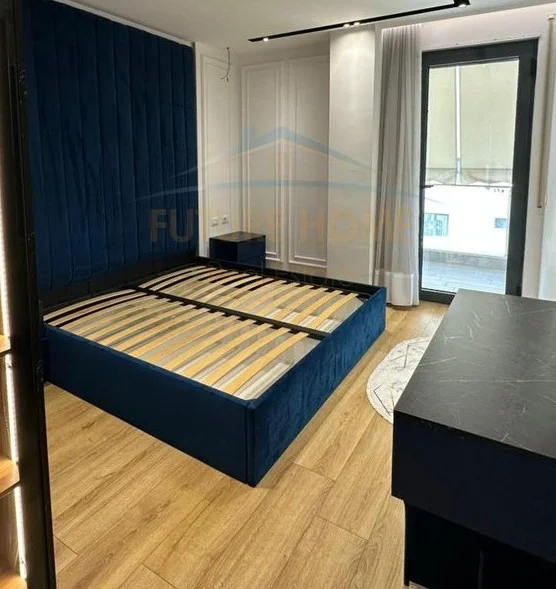 Tirane, jepet me qera apartament 2+1 Kati 5, 89 m² 1.000 € (Ish fusha aviacionit)