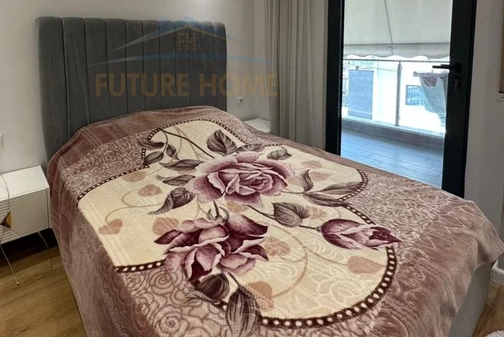 Tirane, jepet me qera apartament 2+1 Kati 5, 89 m² 1.000 € (Ish fusha aviacionit)