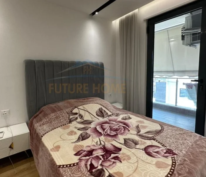 Tirane, jepet me qera apartament 2+1 Kati 5, 89 m² 1.000 € (Ish-Fusha e Aviacionit)