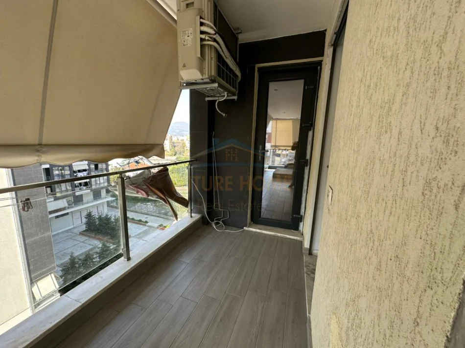 Tirane, jepet me qera apartament 2+1 Kati 5, 89 m² 1.000 € (Rezidenca Alba, Ish-Fusha e Aviacionit)