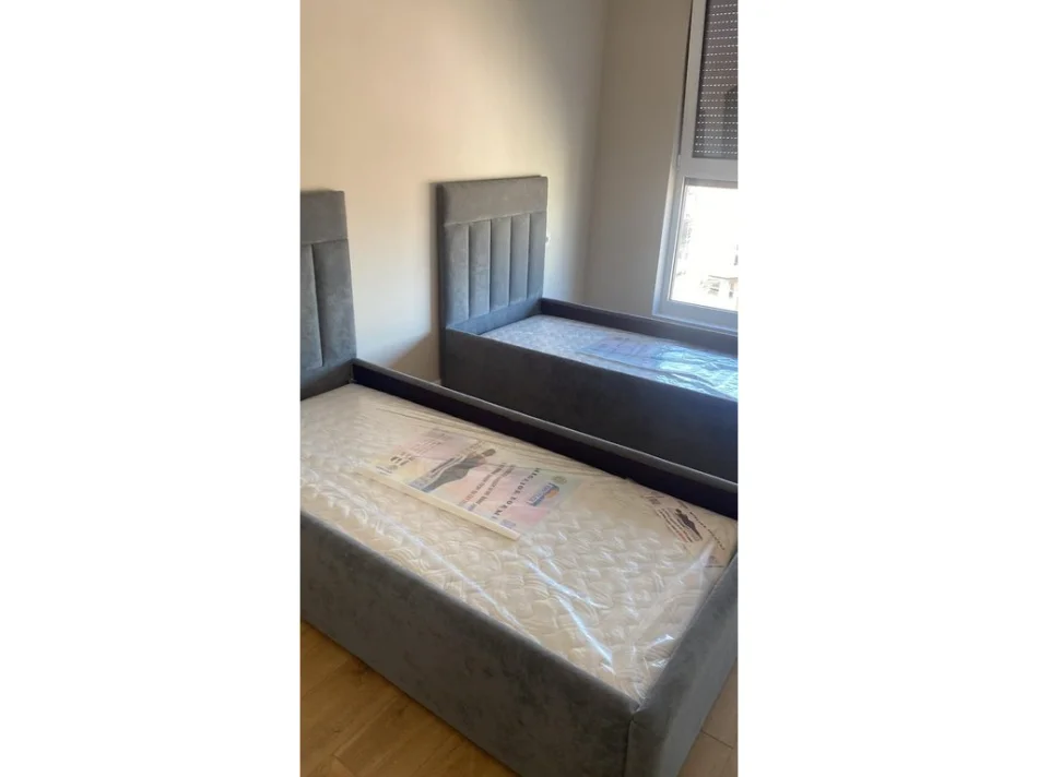 Tirane, jepet me qera apartament 2+1+Ballkon Kati 7, 83 m² 850 € (Rezidenca Marga 2)