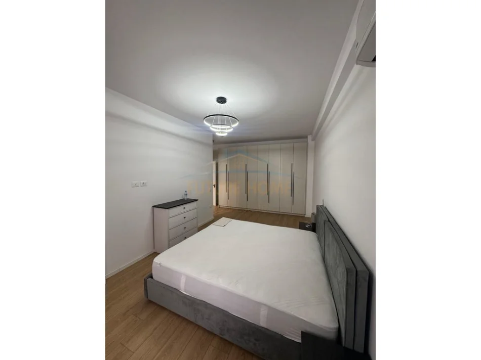 Tirane, shitet apartament 3+1 Kati 4, 138 m² 335.000 € (SELITE)