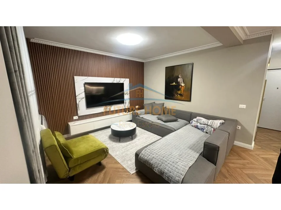 Tirane, shitet apartament 2+1+Ballkon Kati 8, 97 m² 350.000 € (Rruga e Elbasanit)