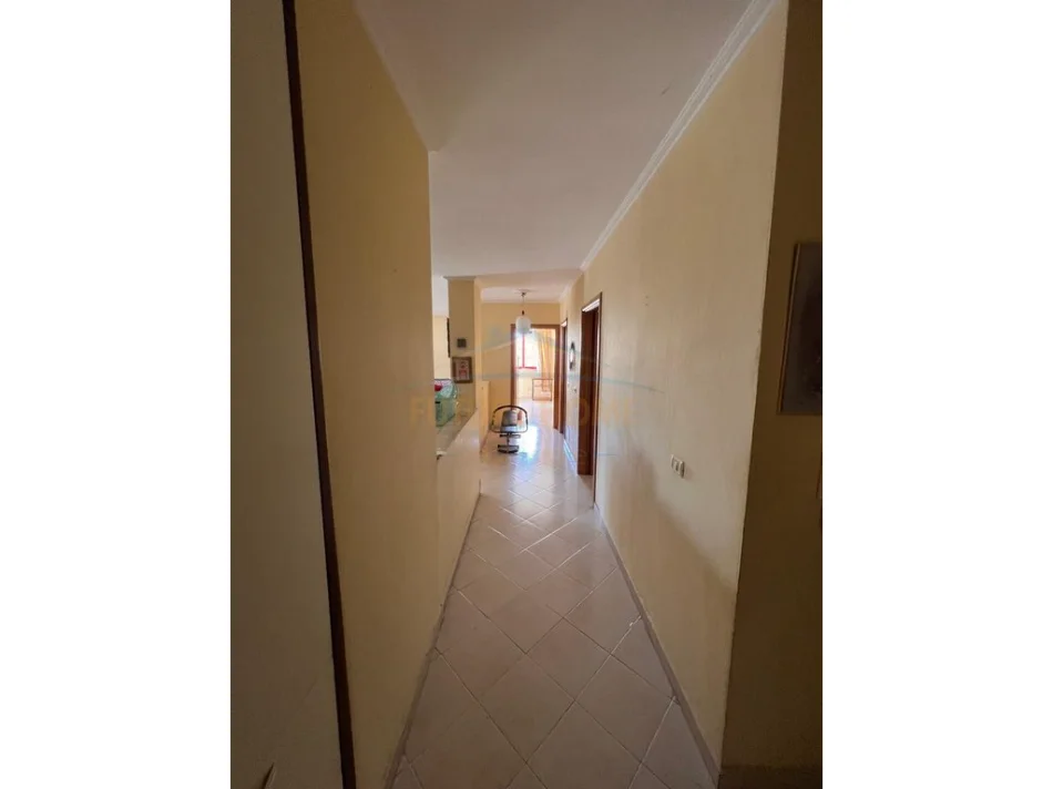 Durres, shitet apartament 2+1+Ballkon Kati 8, 120 m² 275.000 € 