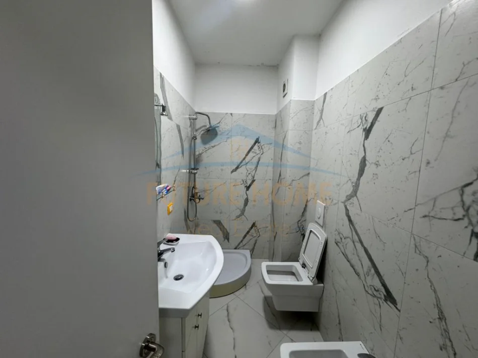 Tirane, shitet apartament 2+1 Kati 1, 104 m² 155.000 € (Fresku)