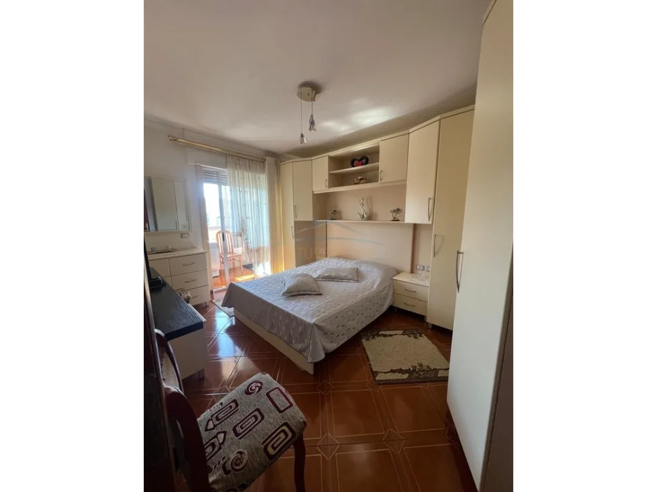 Tirane, shitet apartament 2+1+Ballkon Kati 7, 74 m² 215.000 € (Komuna e Parisit)