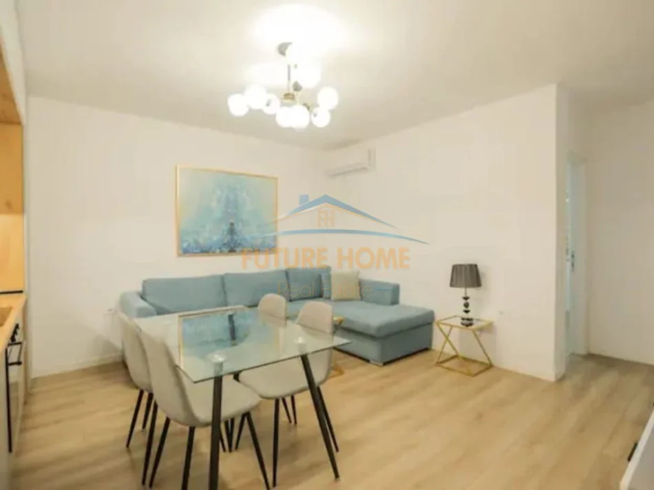 Tirane, shes apartament 2+1+Ballkon , 85 m² 250.000 € (Sheshi Willson)