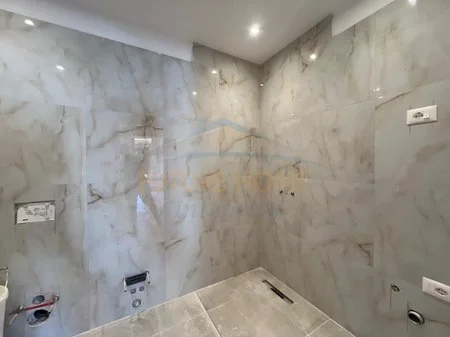 Tirane, shitet apartament 2+1 Kati 8, 101 m² 179.000 € 