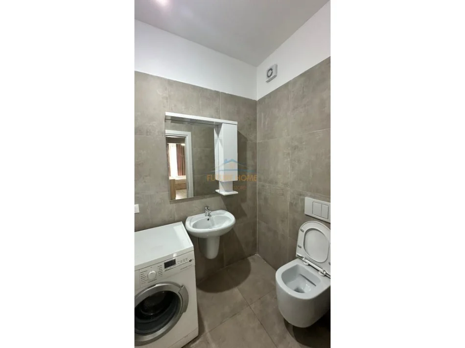 Tirane, jepet me qera apartament 2+1 Kati 3, 93 m² 650 € (ISH DOGANA)