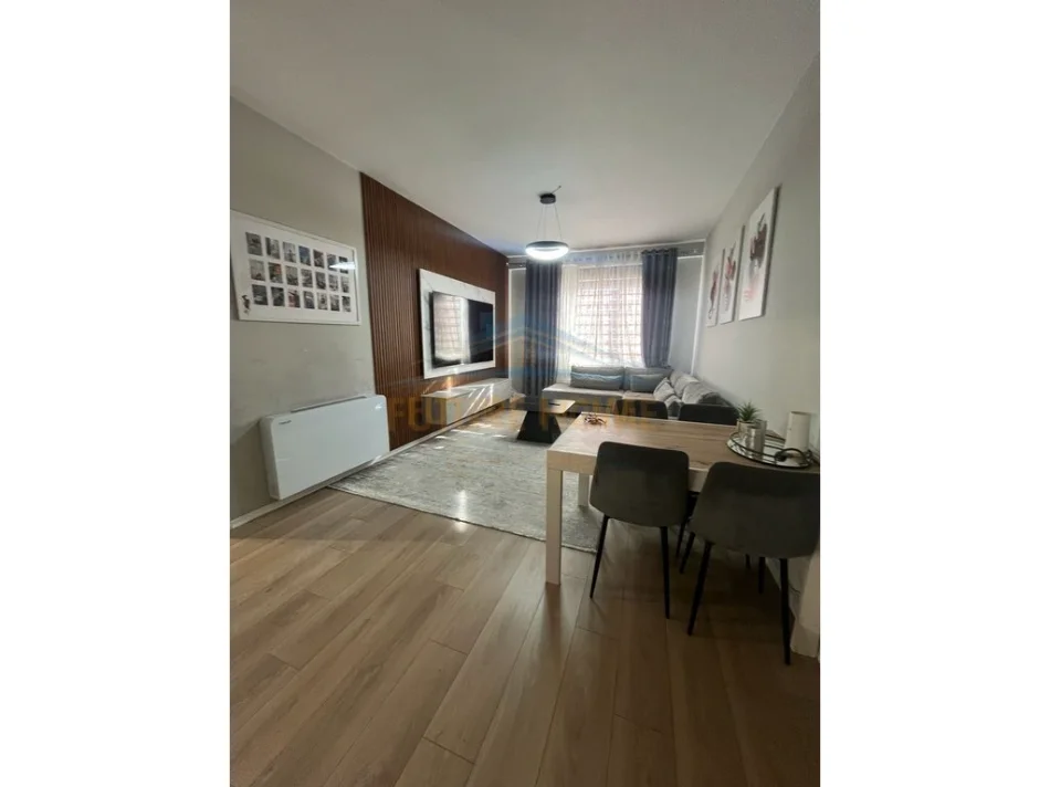 Tirane, shes apartament 2+1+Ballkon Kati 4, 112 m² 230.000 € 