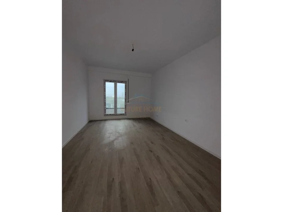 Tirane, shitet apartament 2+1 , 108 m² 118.000 € (Rezidenca Pajtoni,Kamez)