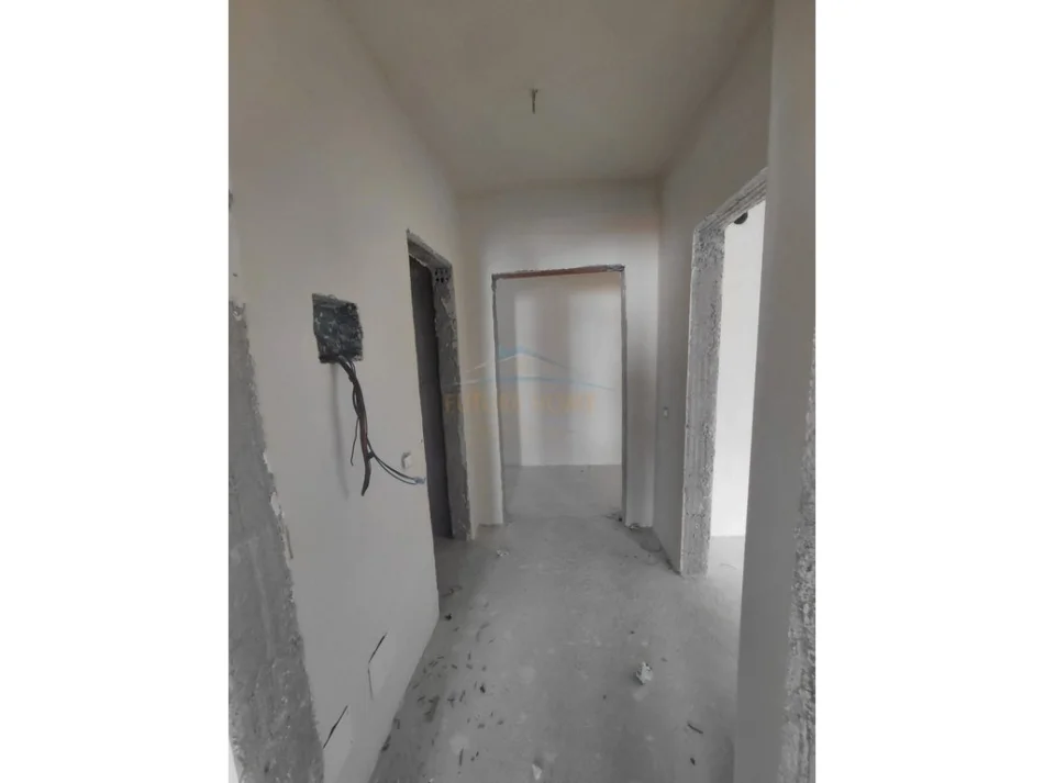 Pogradec, shitet apartament 1+1+Ballkon Kati 2, 80 m² 100.000 € (1 maji)