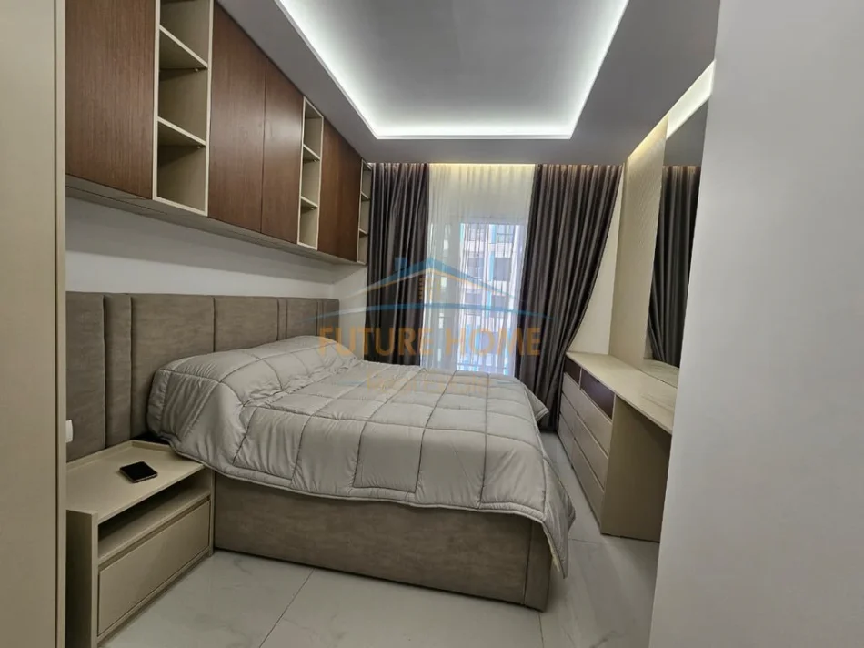 Tirane, jepet me qera apartament 1+1 Kati 5, 66 m² 700 € (ZOGU I ZI)