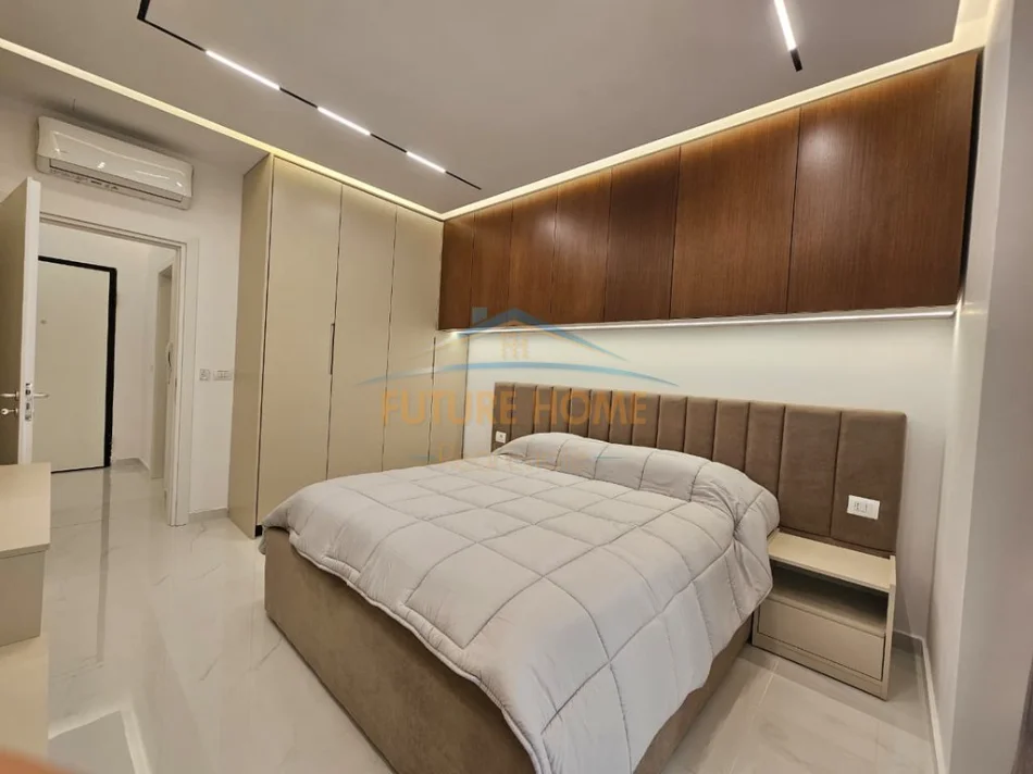 Tirane, jepet me qera apartament 1+1+Ballkon Kati 5, 76 m² 900 € (zogu i zi)