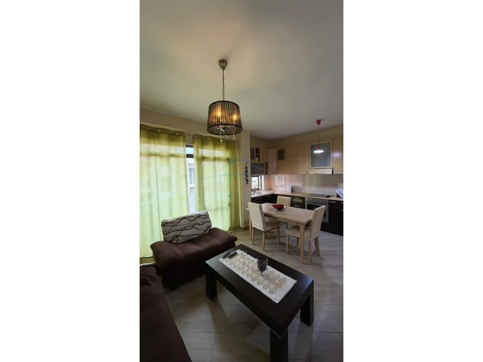 Tirane, jepet me qera apartament 1+1+Aneks+Ballkon Kati 7, 61 m² 350 € (Fresku)