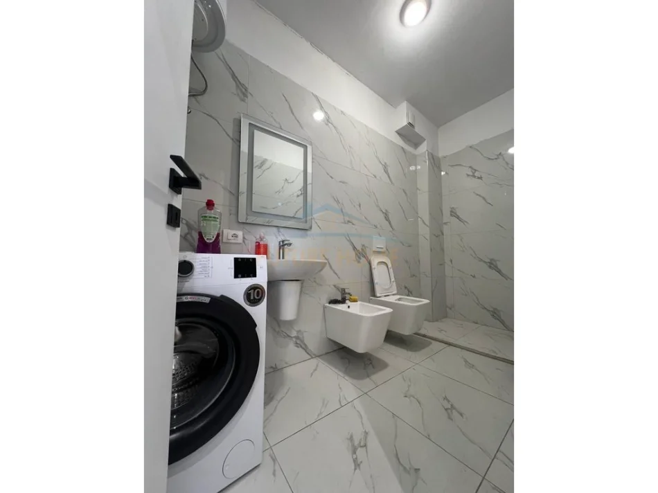 Tirane, jepet me qera apartament 2+1 Kati 6, 106 m² 550 € (Paskuqan)