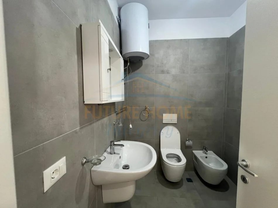 Tirane, jepet me qera apartament 2+1 Kati 7, 94 m² 470 € (Kompleksi Univers City)