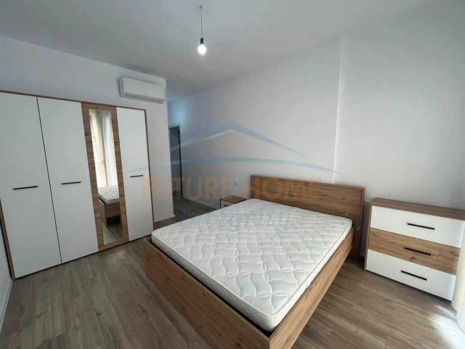 Tirane, jepet me qera apartament 2+1 Kati 7, 100 m² 470 € 