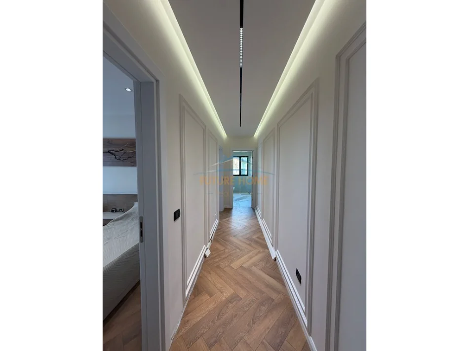 Tirane, shitet apartament 2+1+Aneks+Ballkon Kati 7, 101 m² 240.000 € 