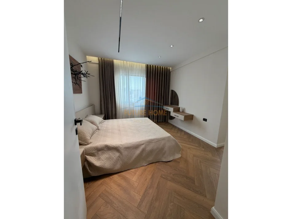 Tirane, shitet apartament 2+1+Aneks+Ballkon Kati 7, 101 m² 240.000 € 