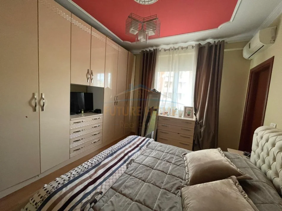 Tirane, shitet apartament 2+1 , 105 m² 270.000 € (MINISTRIA E JASHTME,BRRYLI)