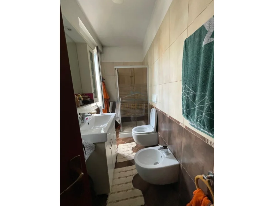Tirane, shitet apartament 2+1 , 105 m² 270.000 € (ministria e jashtme)