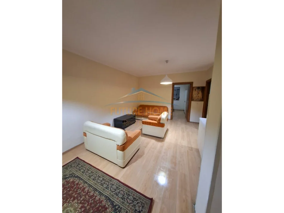 Tirane, shitet apartament 2+1+Ballkon Kati 5, 94 m² 143.000 € (Unaza e Re)