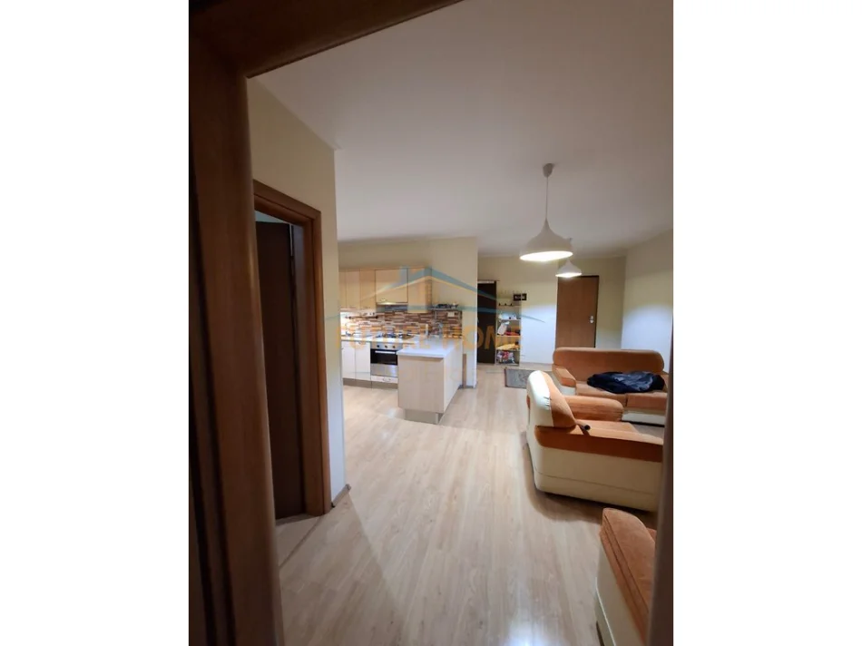 Tirane, shitet apartament 2+1 Kati 5, 94 m² 143.000 € (UNAZA E RE)